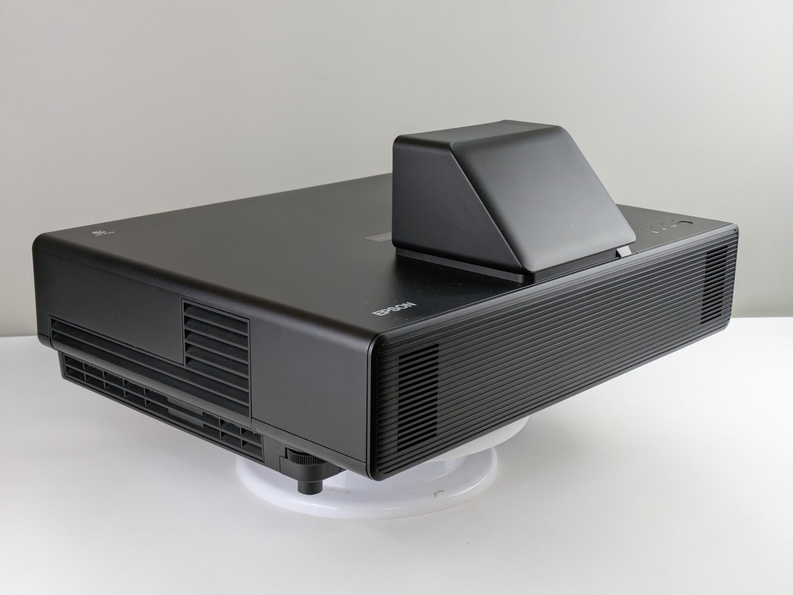Epson PowerLite 805F 3LCD WXGA Ultra Short Throw Projector – 5,000 Lumens