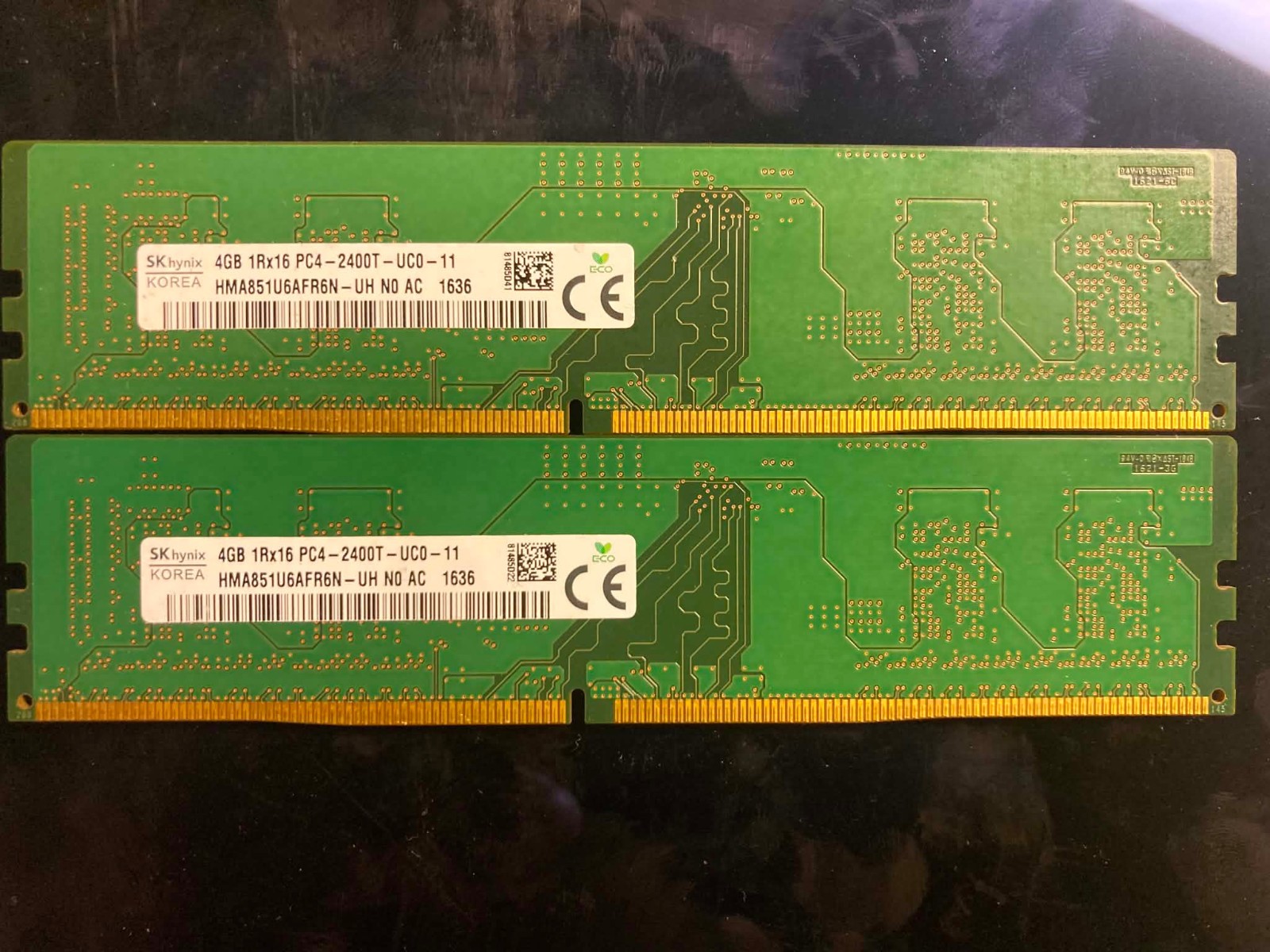 2x SK hynix 4GB (8GB Total) DDR4-2400 PC4-19200 Desktop RAM HMA851U6AFR6N-UH