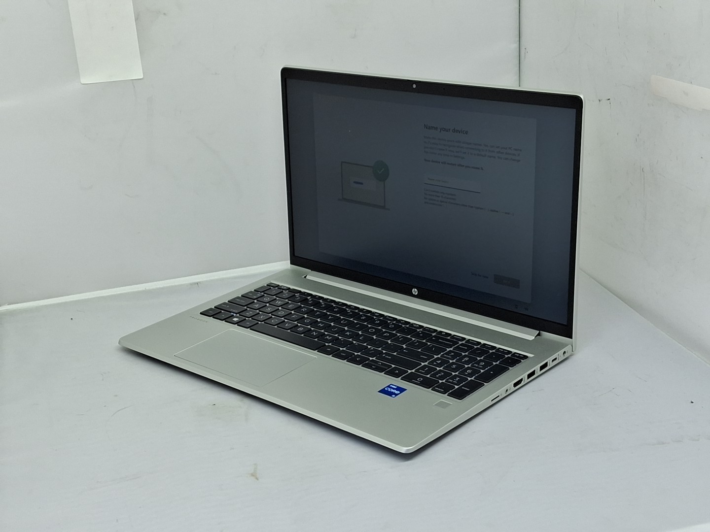 HP ProBook 450 G8 15.6″ – i5-1135G7, 8GB, 256GB – Windows 11 – Scratches