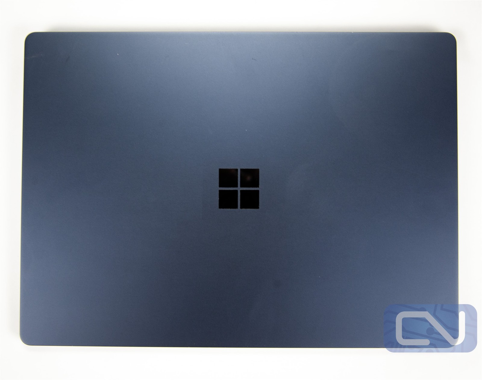 Microsoft Surface Laptop 1st Gen 13.5″ i7-7660U 16GB 512GB SSD Win 10 Pro NO AC