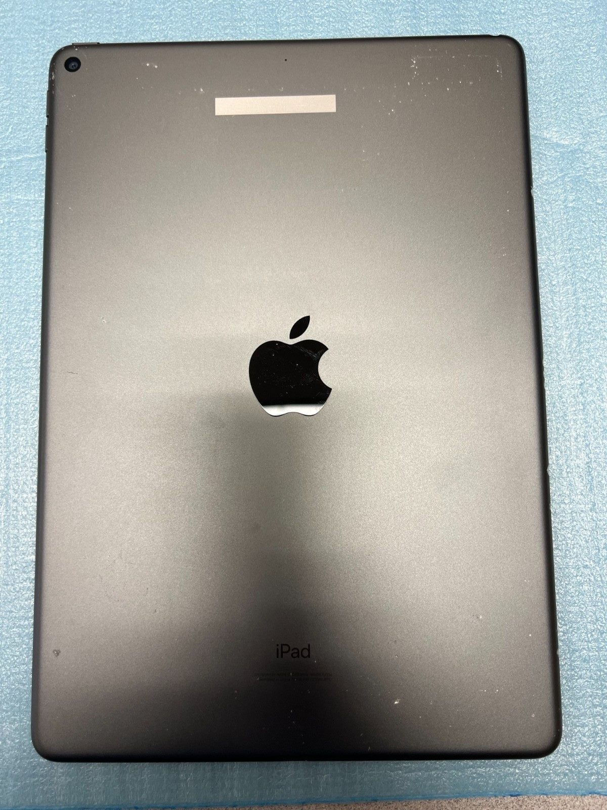 Apple iPad Air 3rd Generation 256GB MUUQ2LL/A Space Gray – WiFi – Grade B