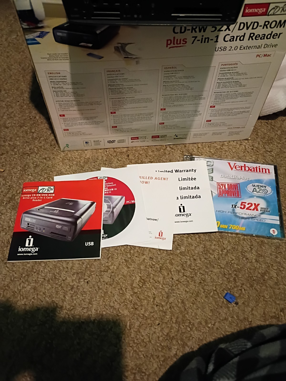 Iomega CD-RE 52x/DVD-ROM plus 7 in 1 Card Reader USB 2.0 External Drive