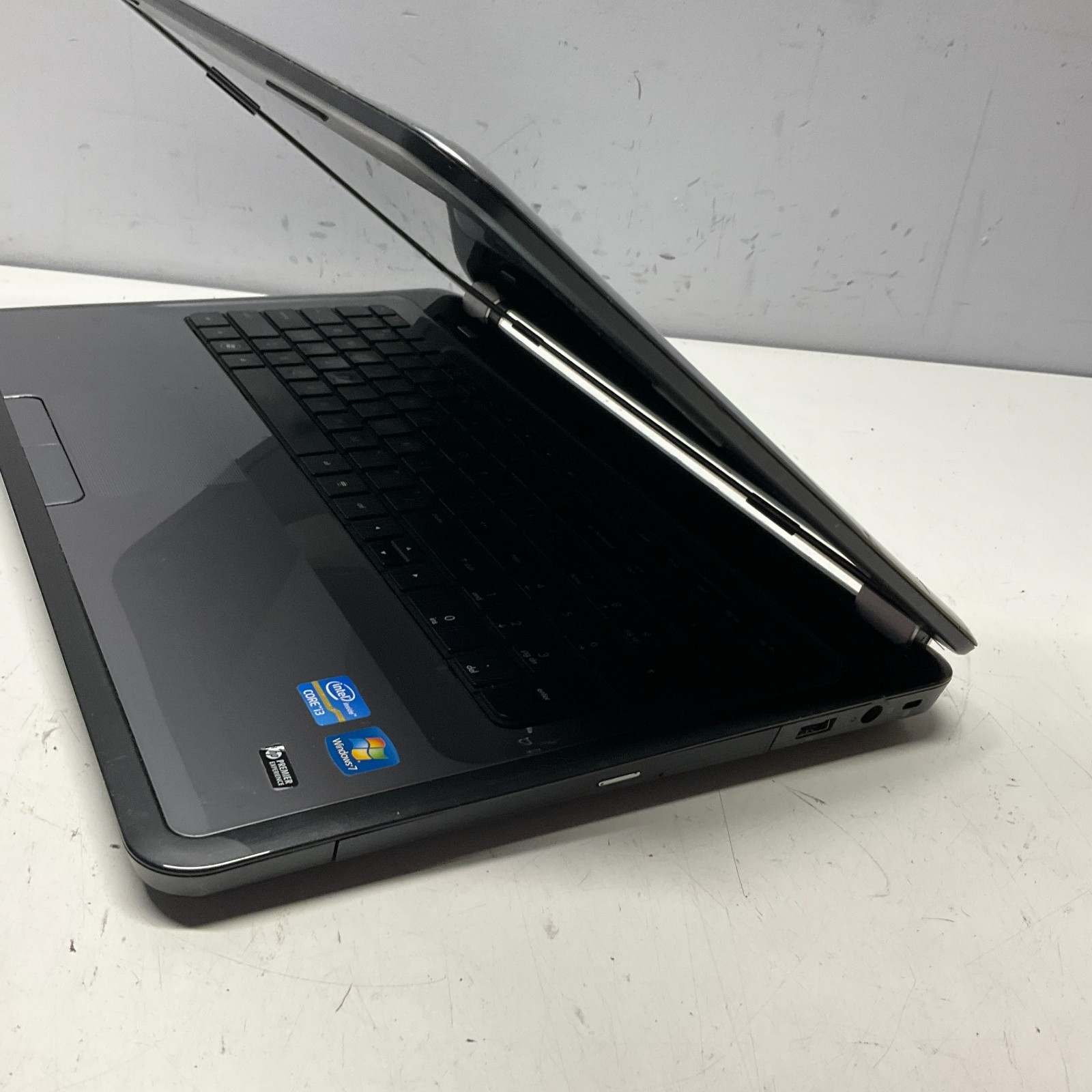 HP Pavilion g7 Laptop Intel Core i3-2350M @ 2.30 GHz 4GB 750GB HDD Win 10 Pro