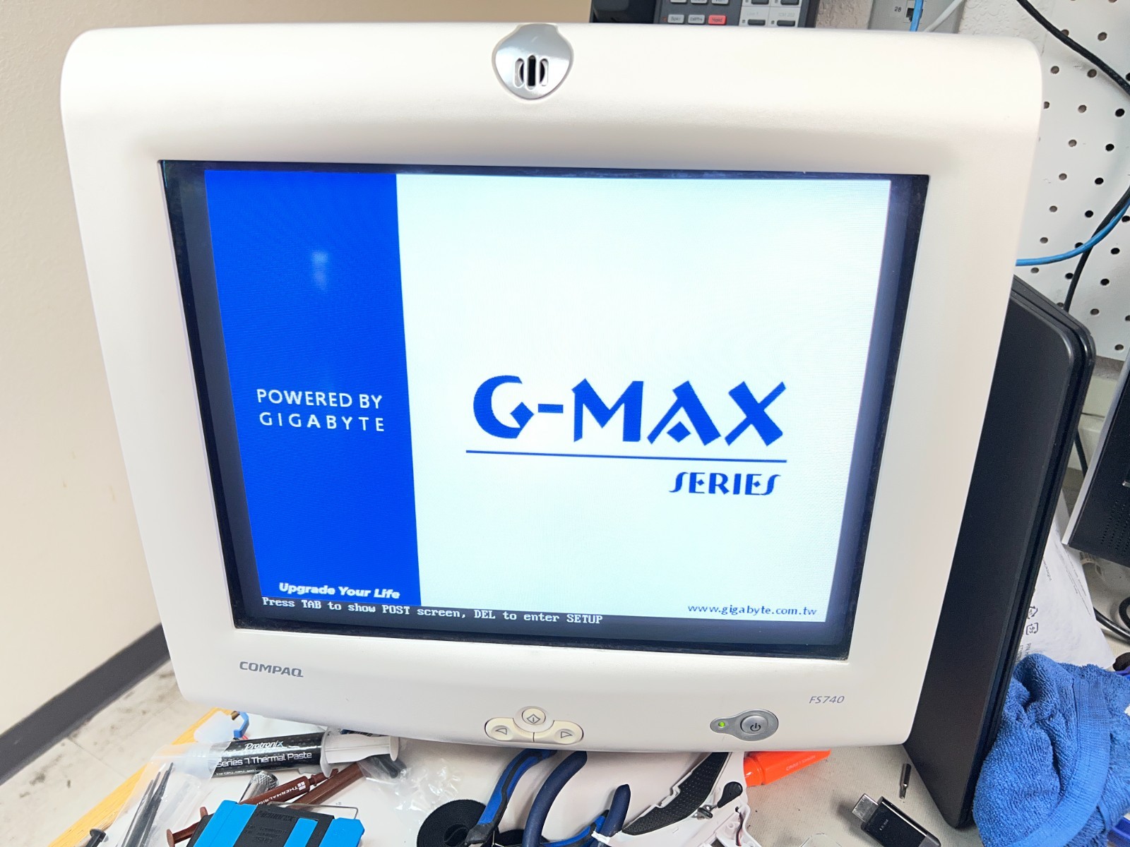 RARE GIGABYTE G-MAX Pentium 4 Gaming System – 2.0Ghz 384MB DDR Geforce 6200 AGP