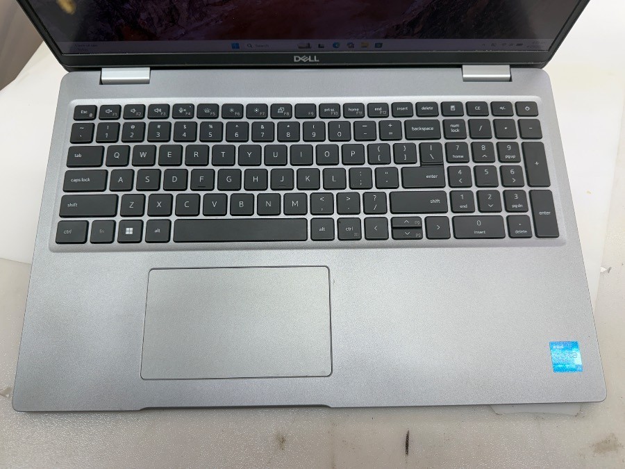 DELL LATITUDE 5520 i5-1145G7@2.60GHz 16GB RAM 256GB SSD NVMe W11P READ*