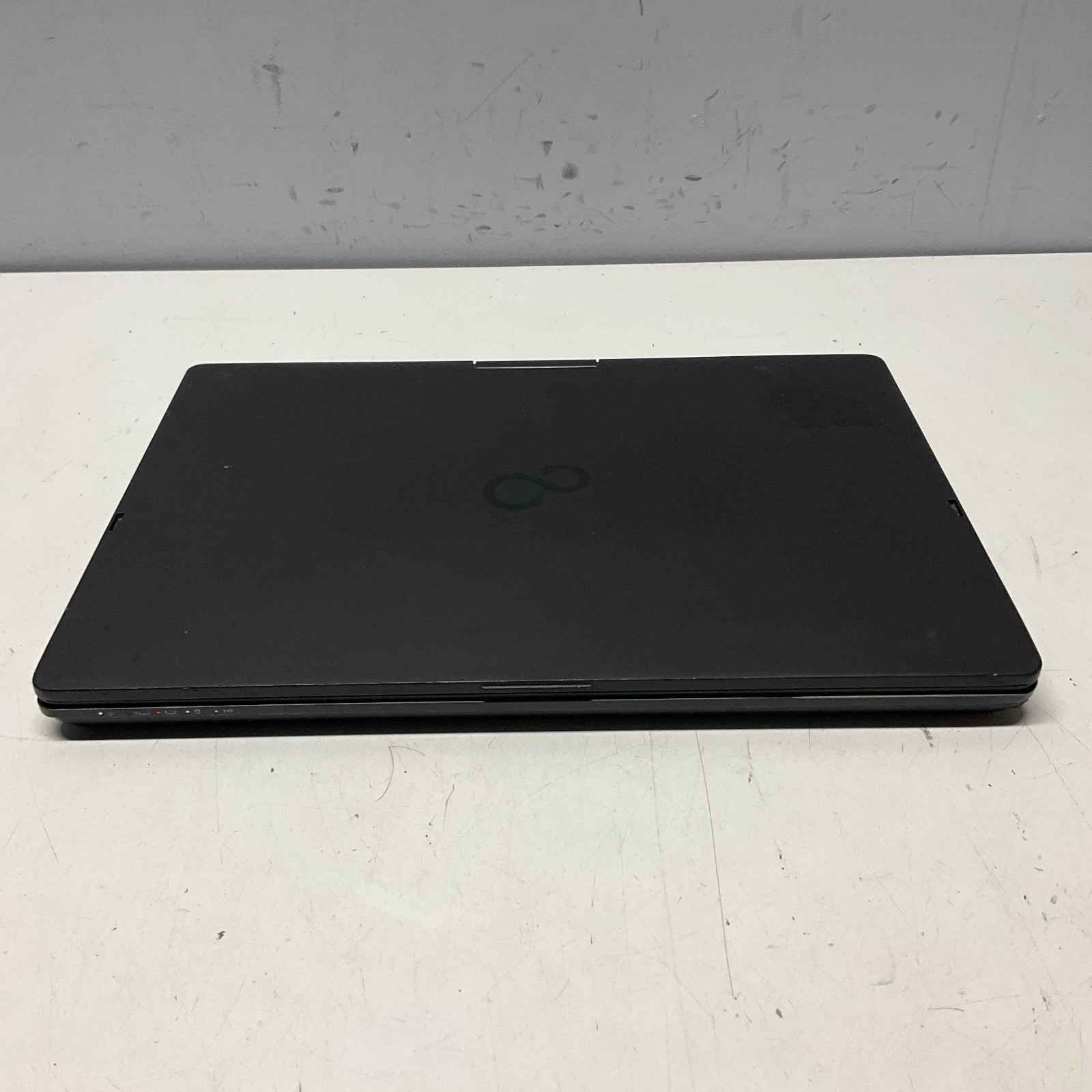 Fujitsu Lifebook T939 Laptop Intel Core i5-8265U @ 1.60 GHz 8GB 256GB SSD READ 2