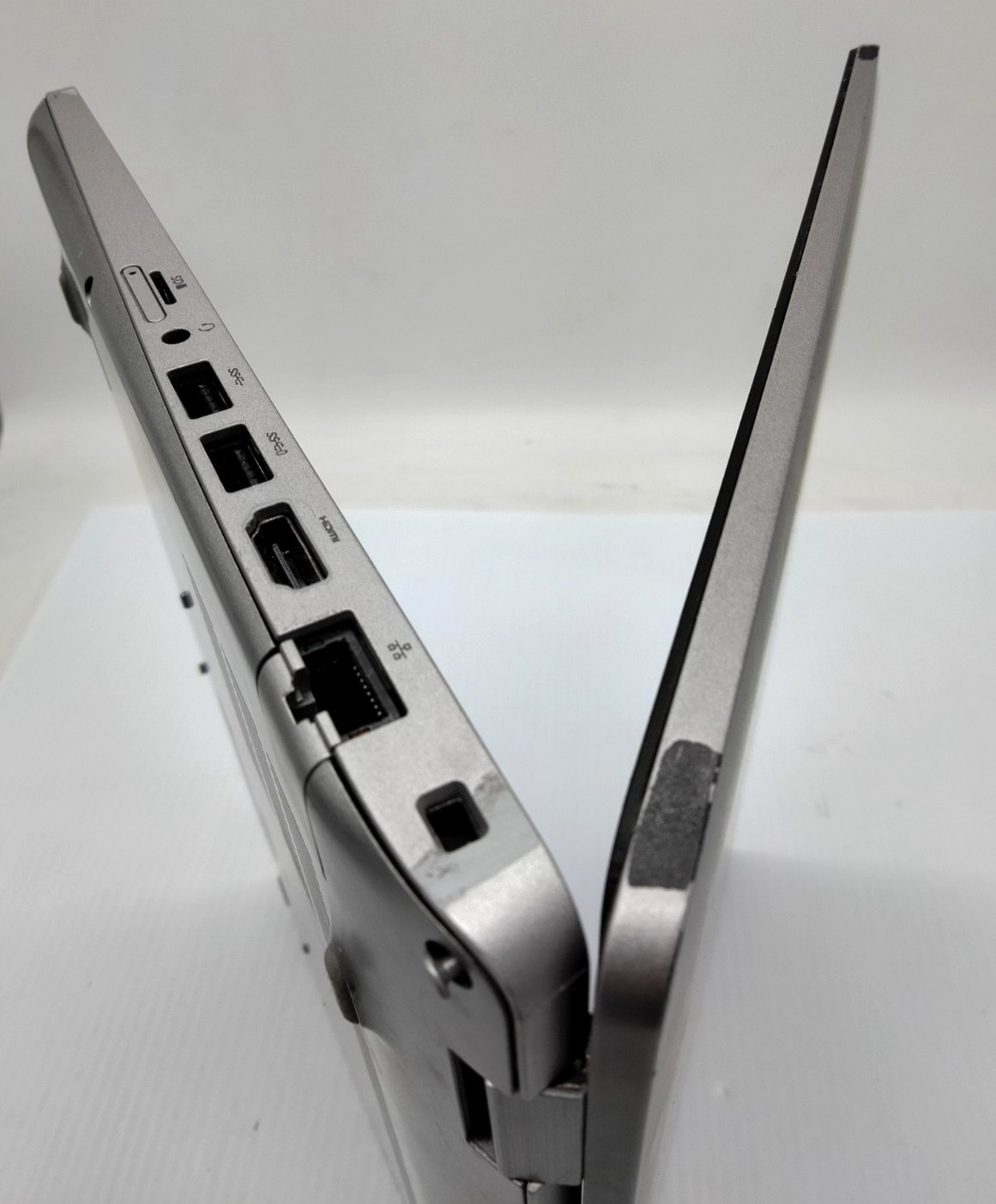 Dell Latitude 5511 15.6″ i7-10850H 2.70GHz No RAM No SSD laptop