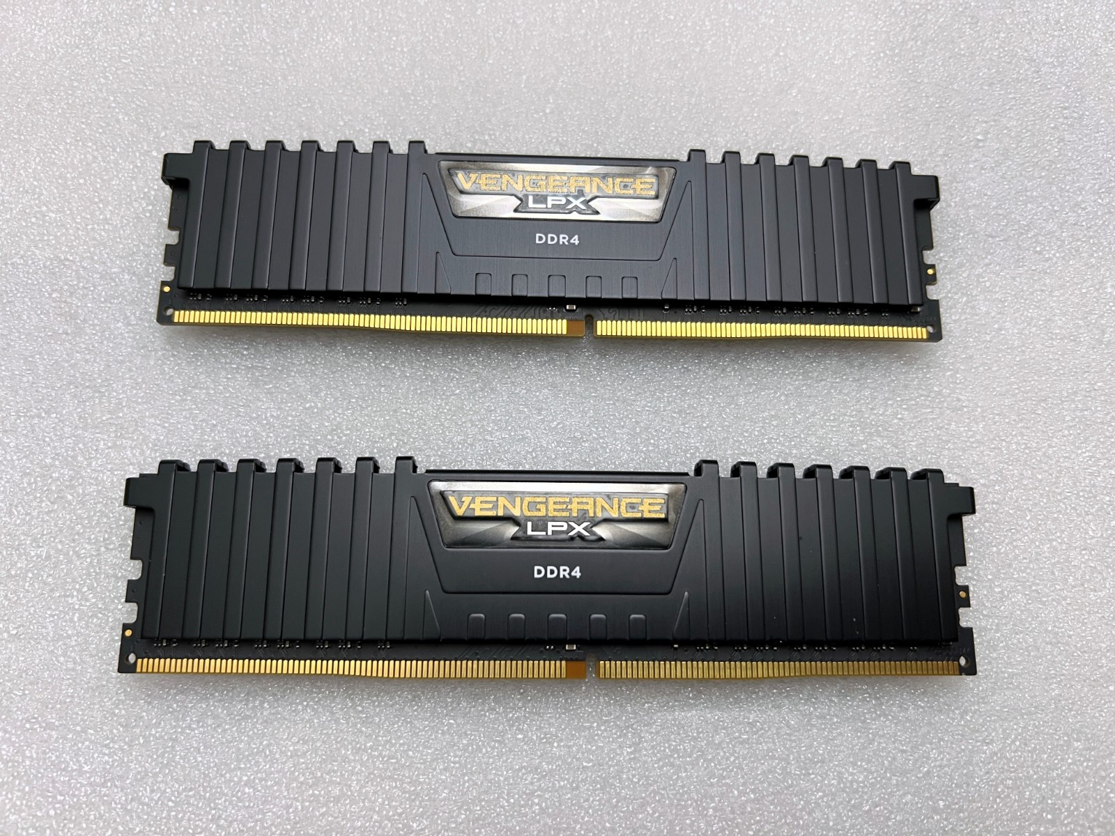 Corsair Vengeance LPX 32GB (2x16GB) DDR4 DRAM 2666MHz (PC4-21300) C16 Memory Kit