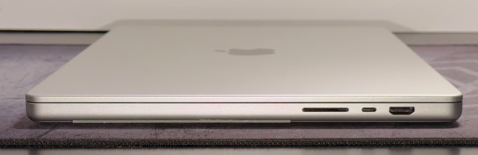 Apple MacBook Pro 2021 16″ M1 Pro 16-Core GPU 16GB RAM 1TB SSD A2485 W/Charger