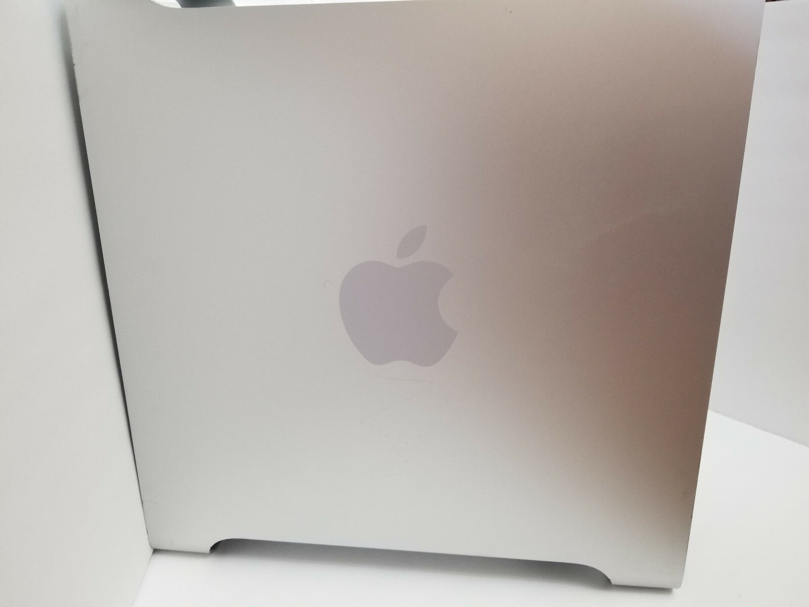 Apple Mac Pro Quad-Core Intel Xeon 3.26GHz 2TB HD 16GB Memory OS X El Capitan