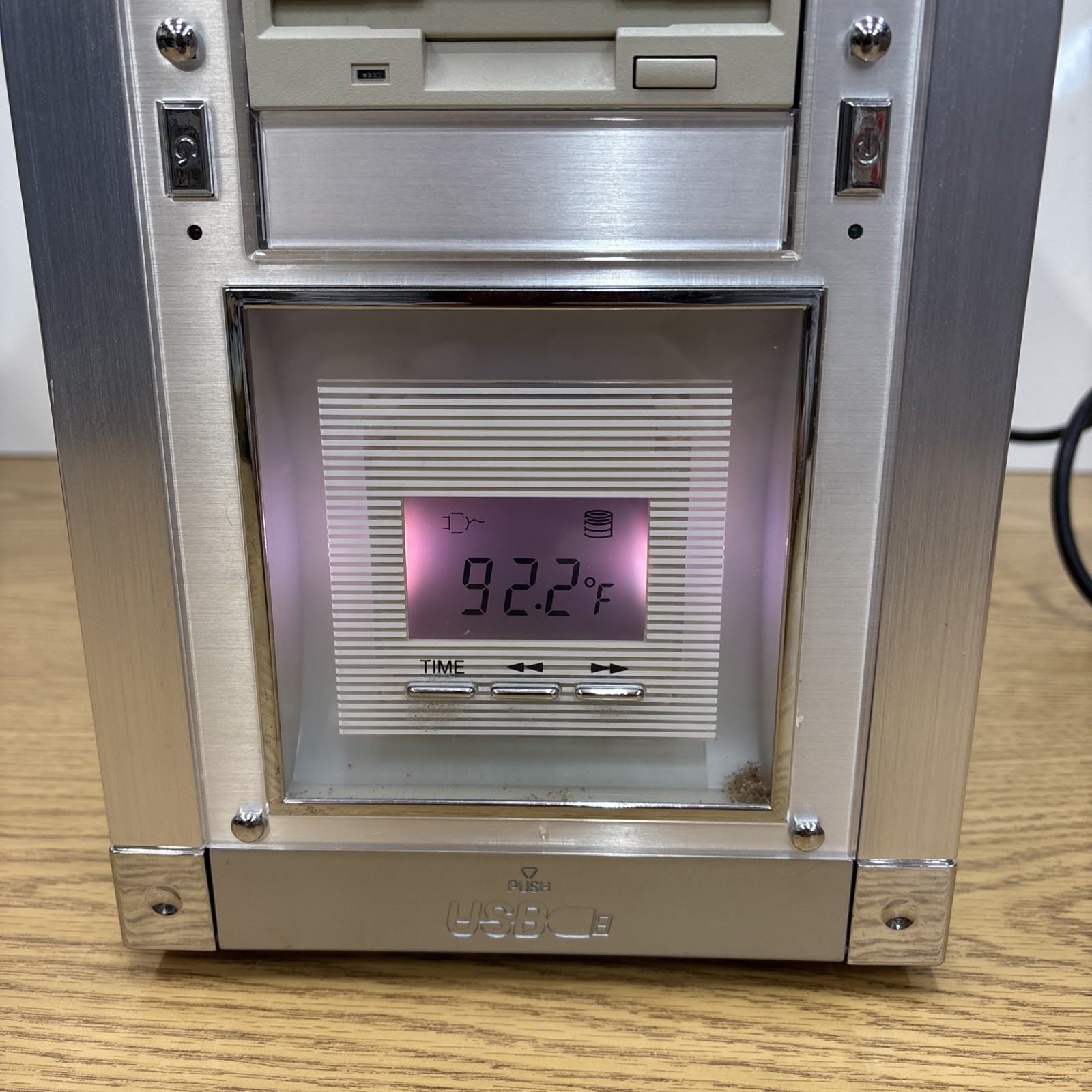 Custom Desktop PC ***Unknown Specs – Turns On***Parts/Repair