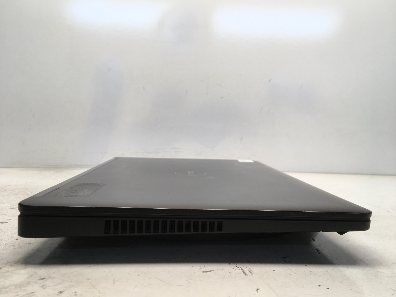 Dell Latitude E5570 Intel i7-6600U 2.6GHz 4 GB NO HDD