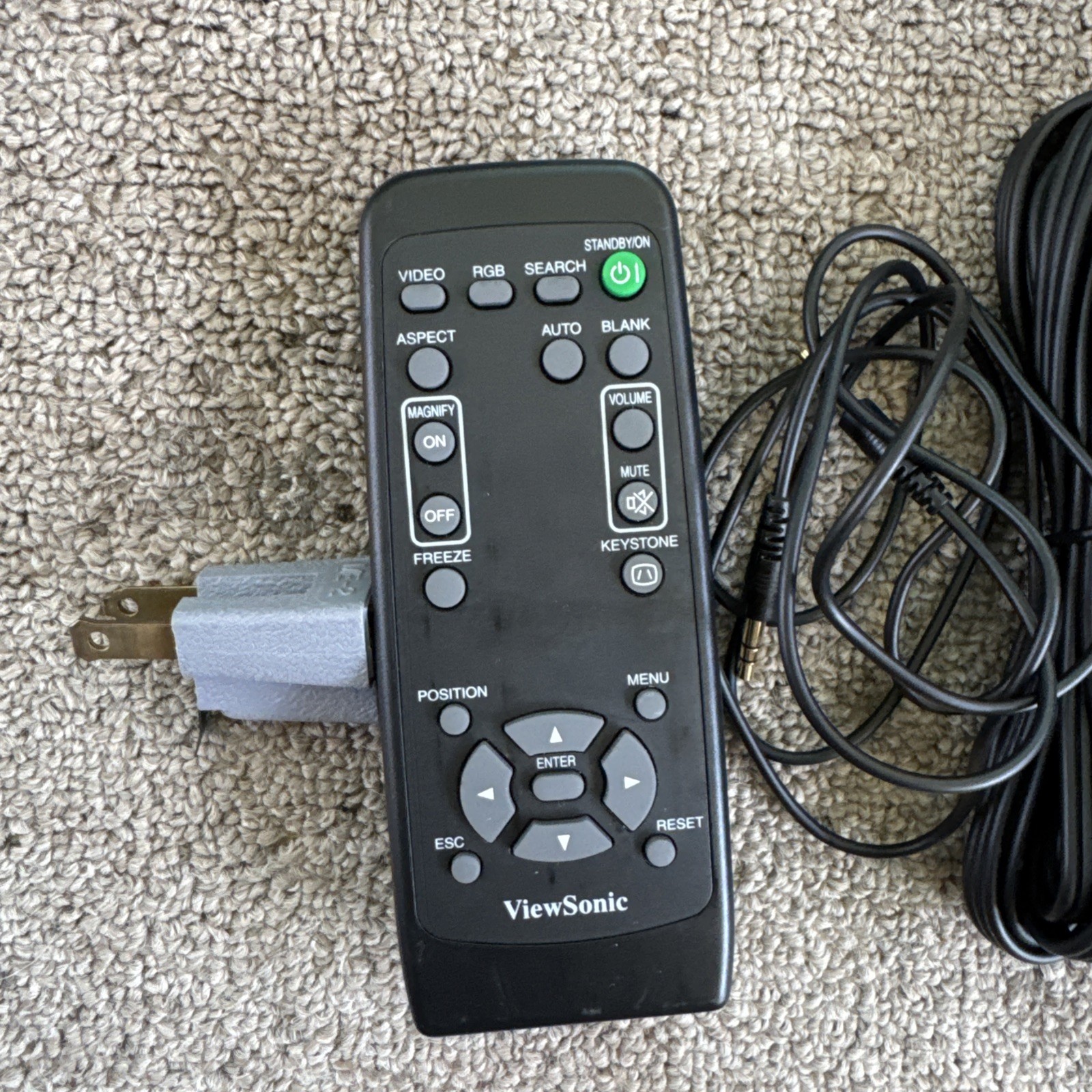 ViewSonic PJ501 3 Panel LCD Digital Multimedia Projector VPROJ25048-1W With Case