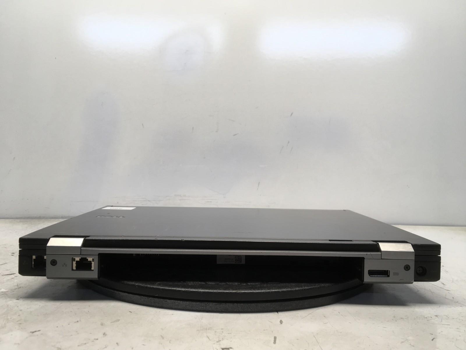 Dell Latitude E6400 Intel Core 2 Duo T9550 2.66GHz 4 GB NO HDD No Batt