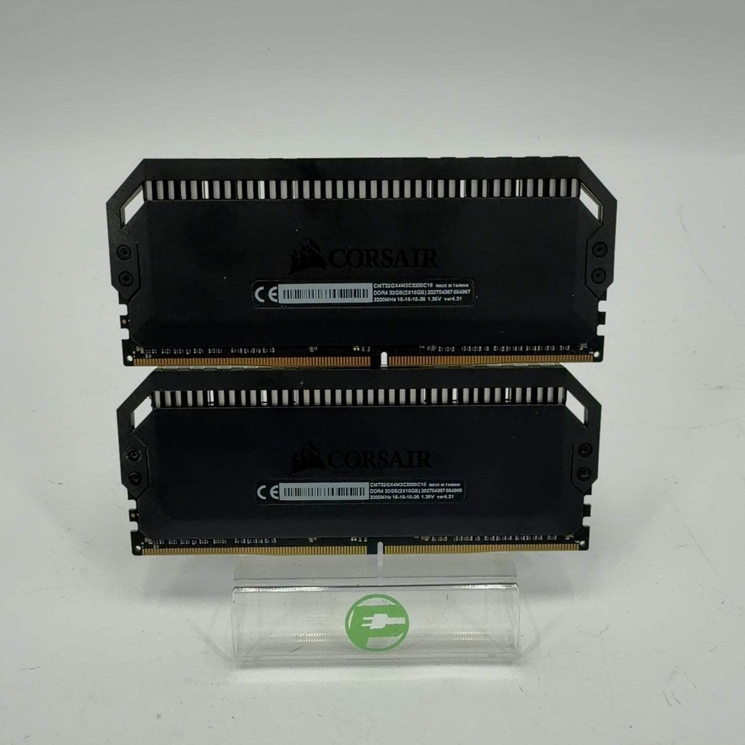 Corsair Dominator Platinum 32GB (2x16GB) RAM DDR4 3200MHz CMT32GX4M2C3200C16