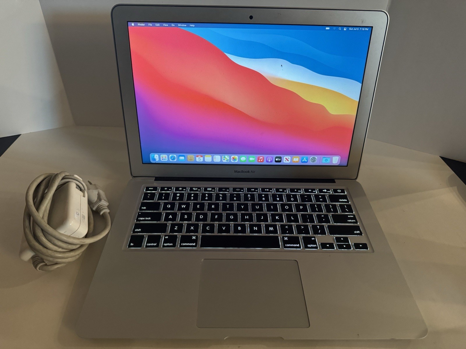 MacBook Air 13″ Early 2014 Intel i5 1.4GHz, 4GB RAM, 120GB SSD Big Sur Tested