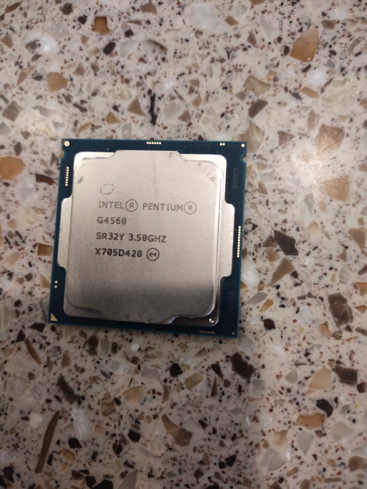 Intel Pentium G4560 – 3.5 GHz Dual-Core (BX80677G4560) Processor