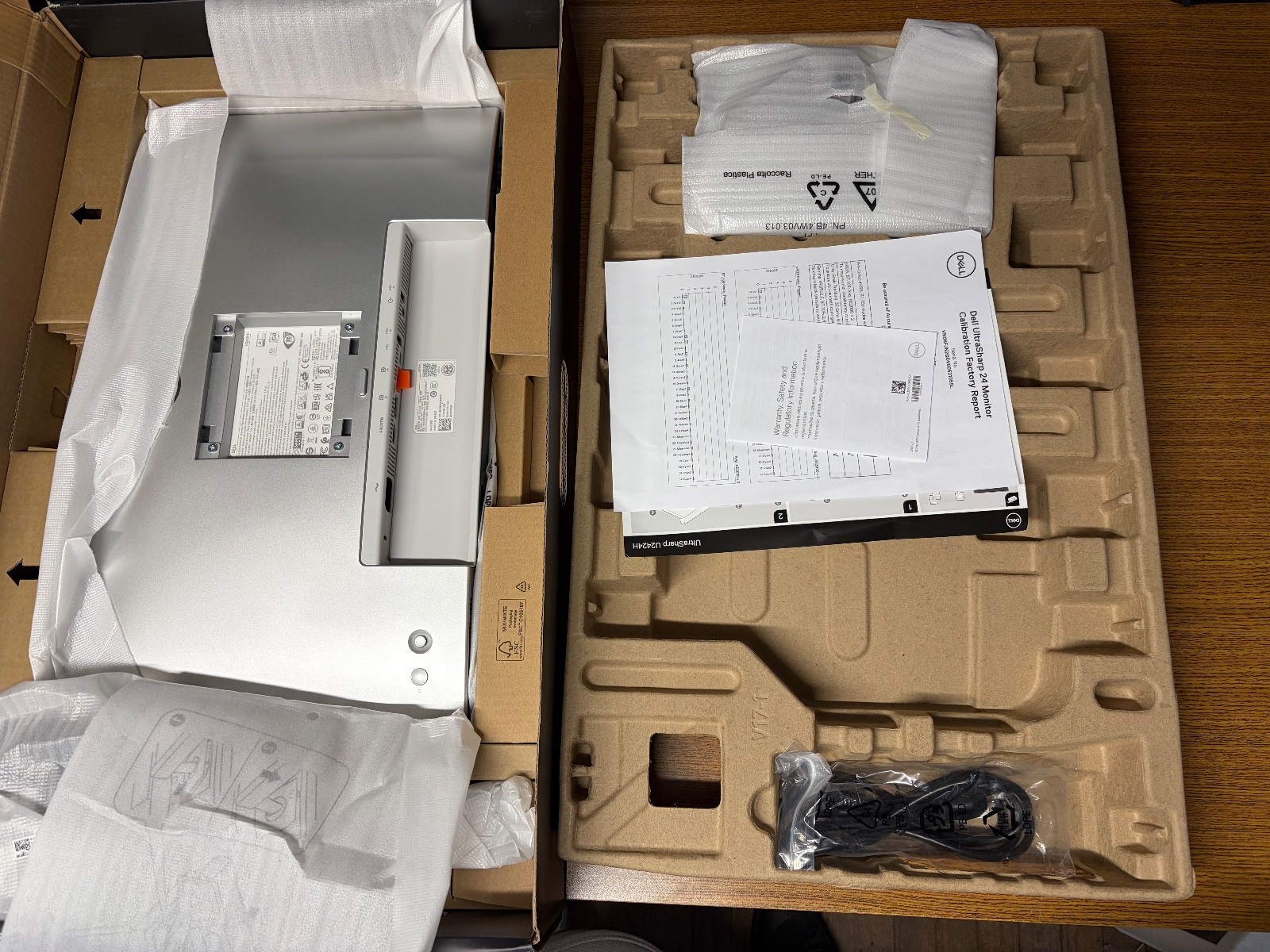 As-is Damaged Dell UltraSharp 24 Monitor – U2424H