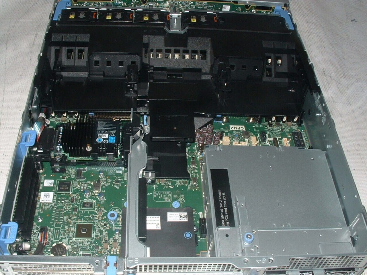 Dell PowerEdge R740xd 12LFF 2x Gold 6148 2.4GHz 128gb H730p 12x Trays 2x 1100w