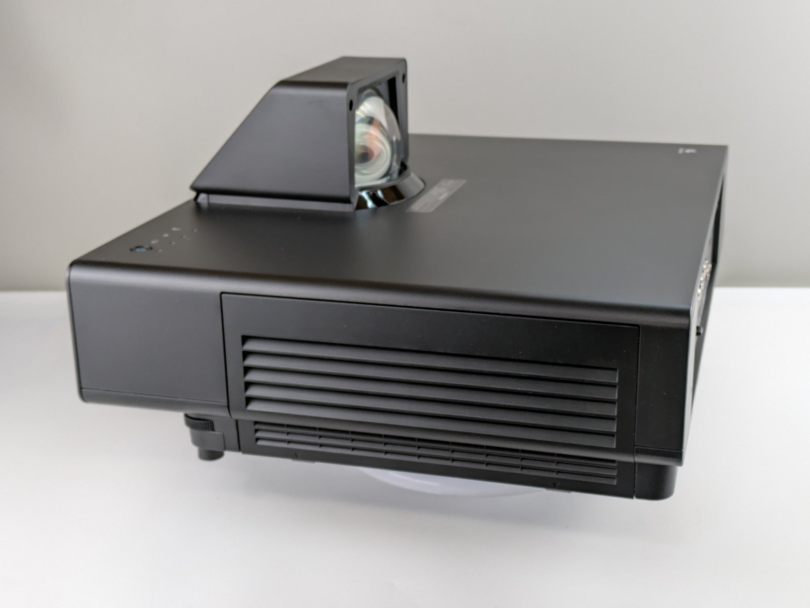 Epson PowerLite 805F 3LCD WXGA Ultra Short Throw Projector – 5,000 Lumens