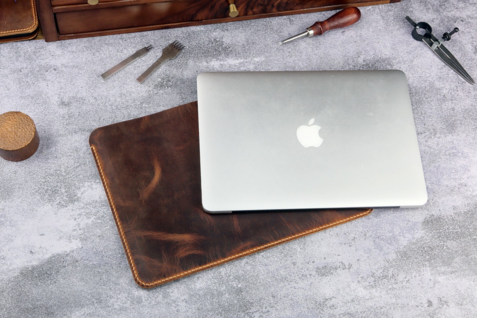 Hand Stitched Genuine Leather macbook sleeve case for Macbook Air M4 13 15
