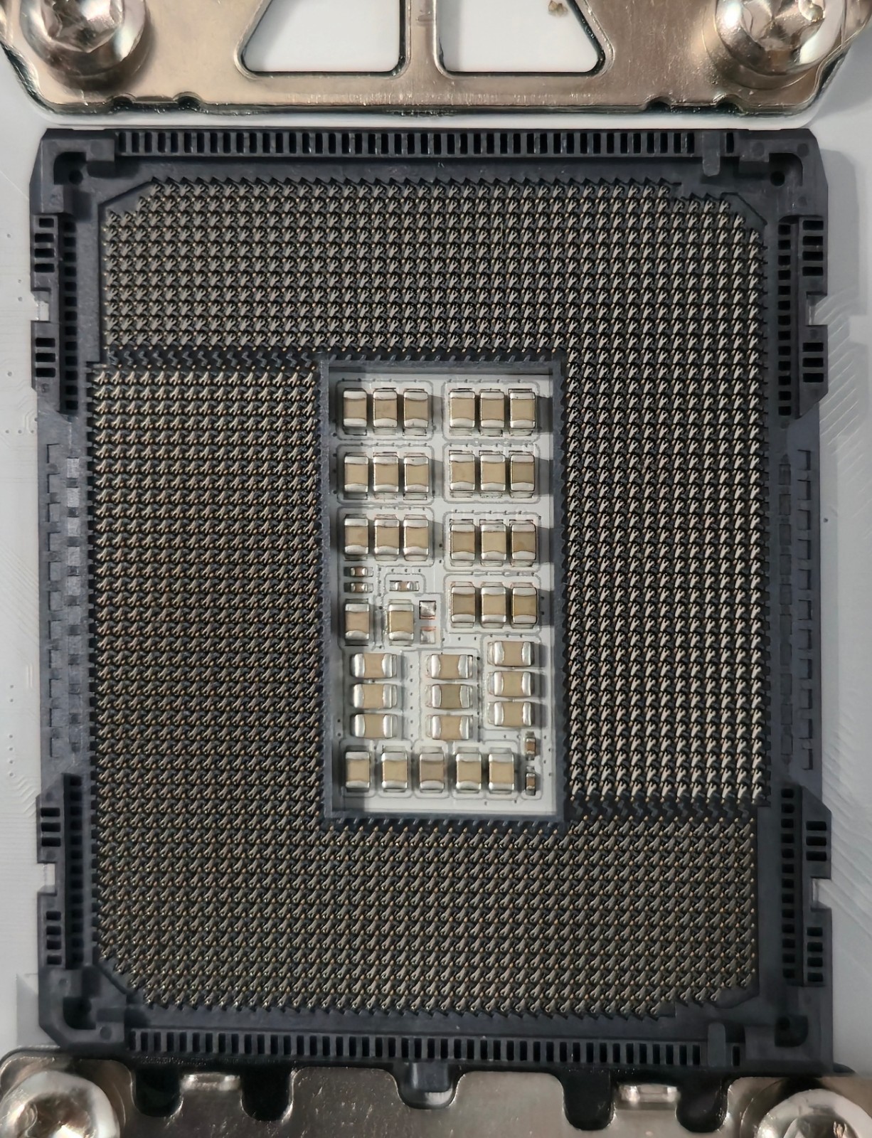 GIGABYTE Z890M AORUS ELITE WIFI7 ICE INTEL MOTHERBOARD (No Wifi Antenna)