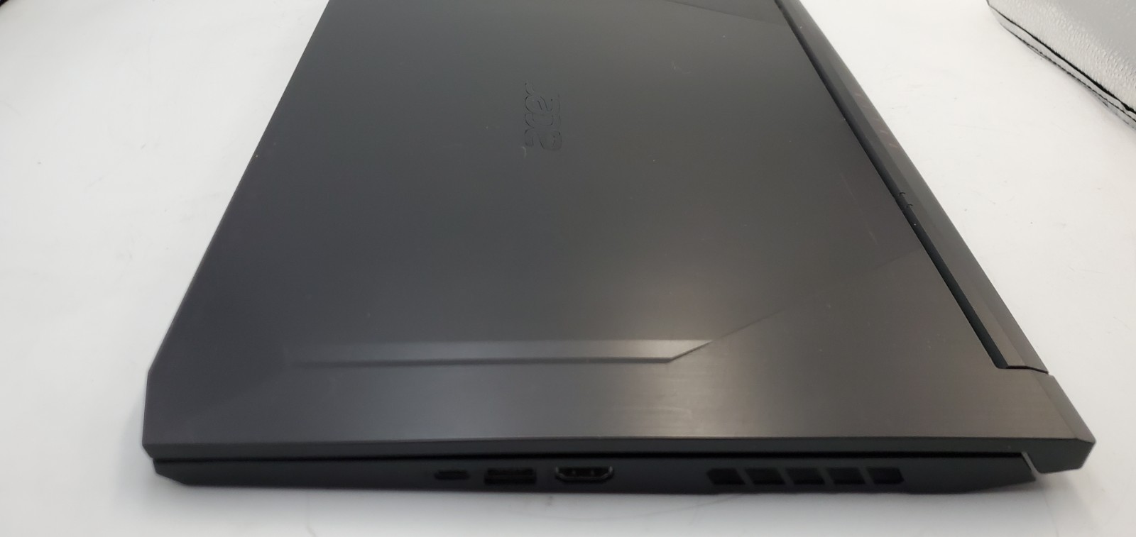 Asus Nitro 5 Laptop Unknown Model i5-10th Gen No SSD/RAM/AC/Bot Case/Don’t Boot