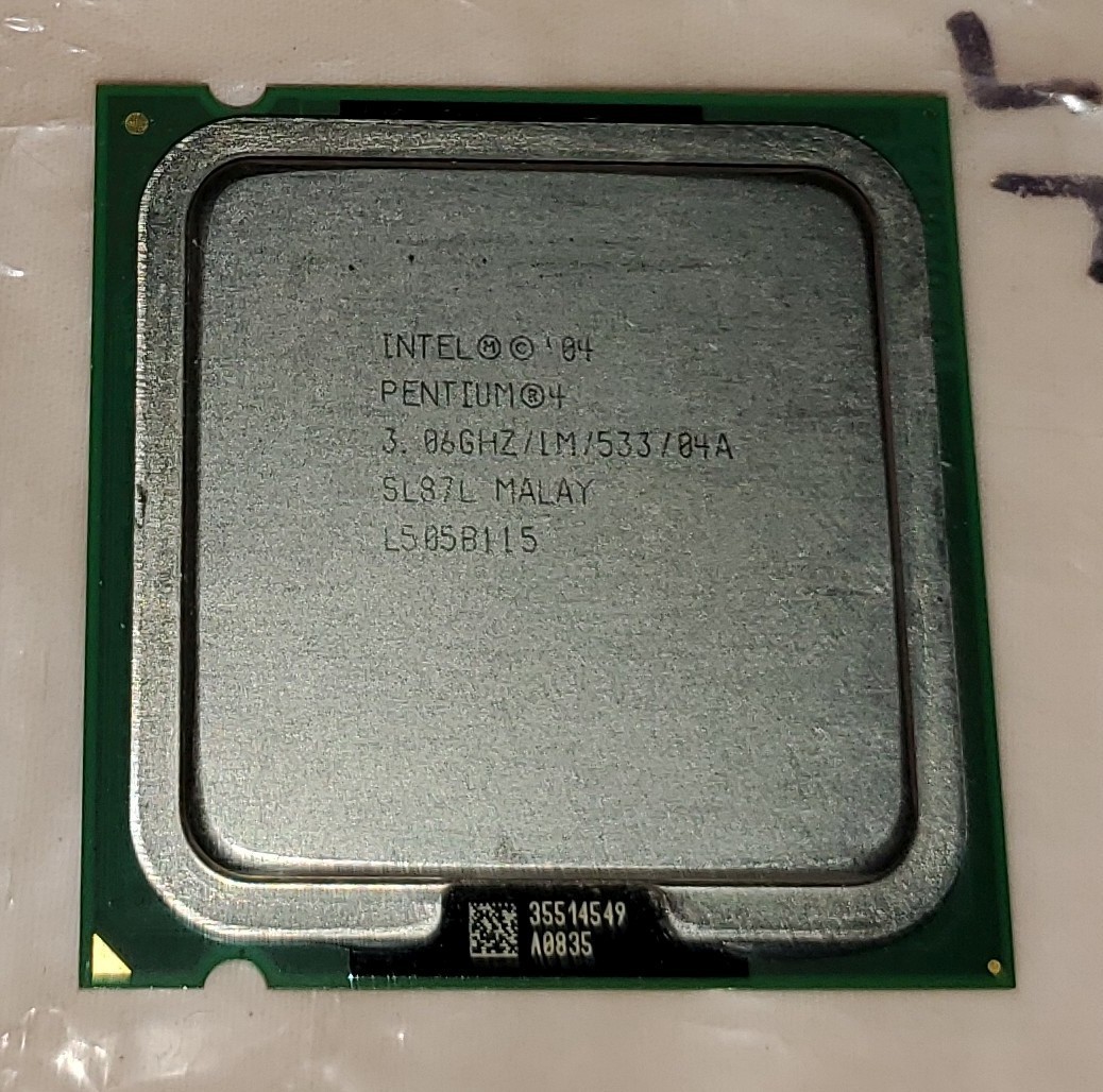 SL87L Intel Pentium 4 Processor 3.06GHz /1M/533/04A LGA775 Socket T Free Ship