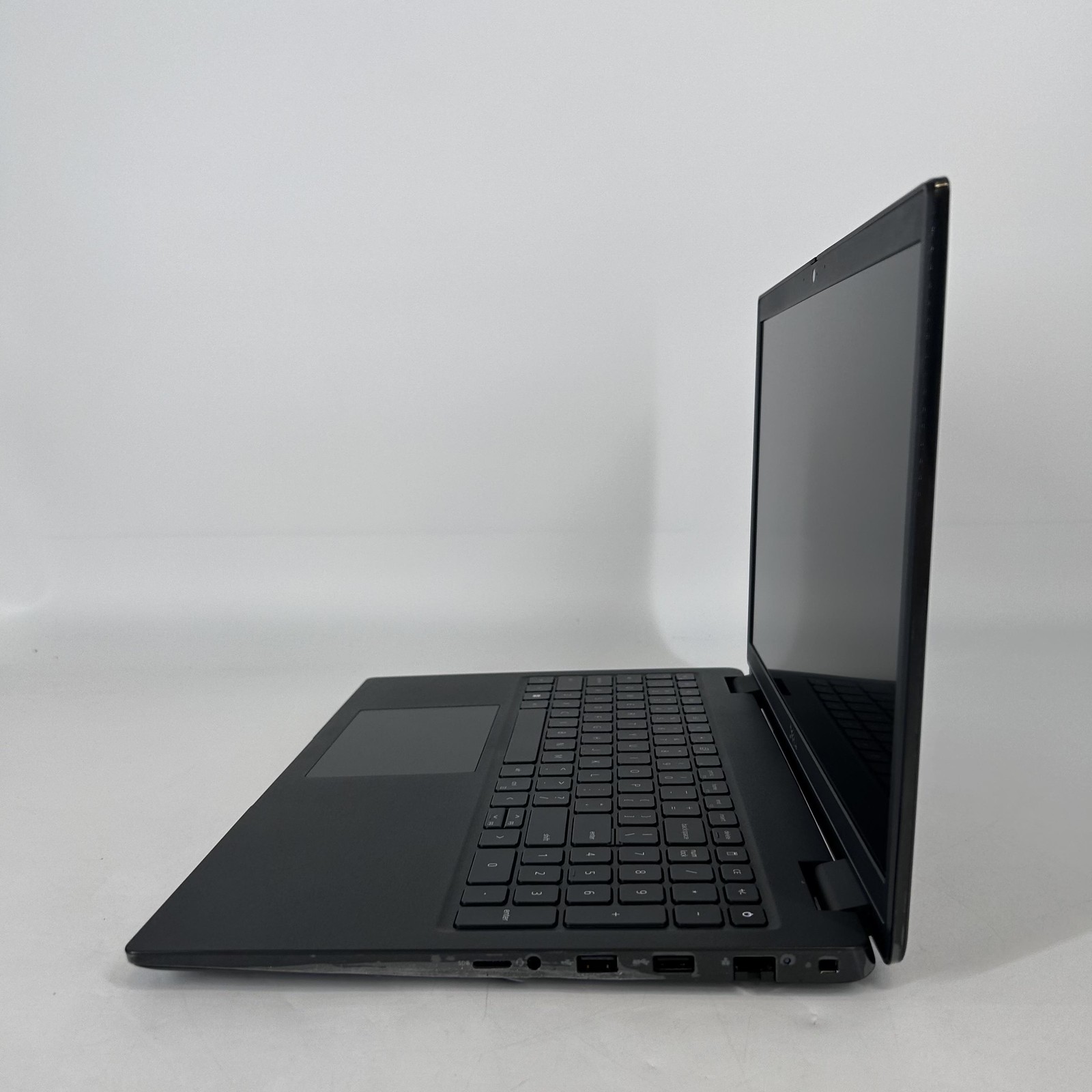 Dell Latitude 3520 15.6 Black FHD i5-1135G7 2.40GHz 16GB 256GB SSD Excellent