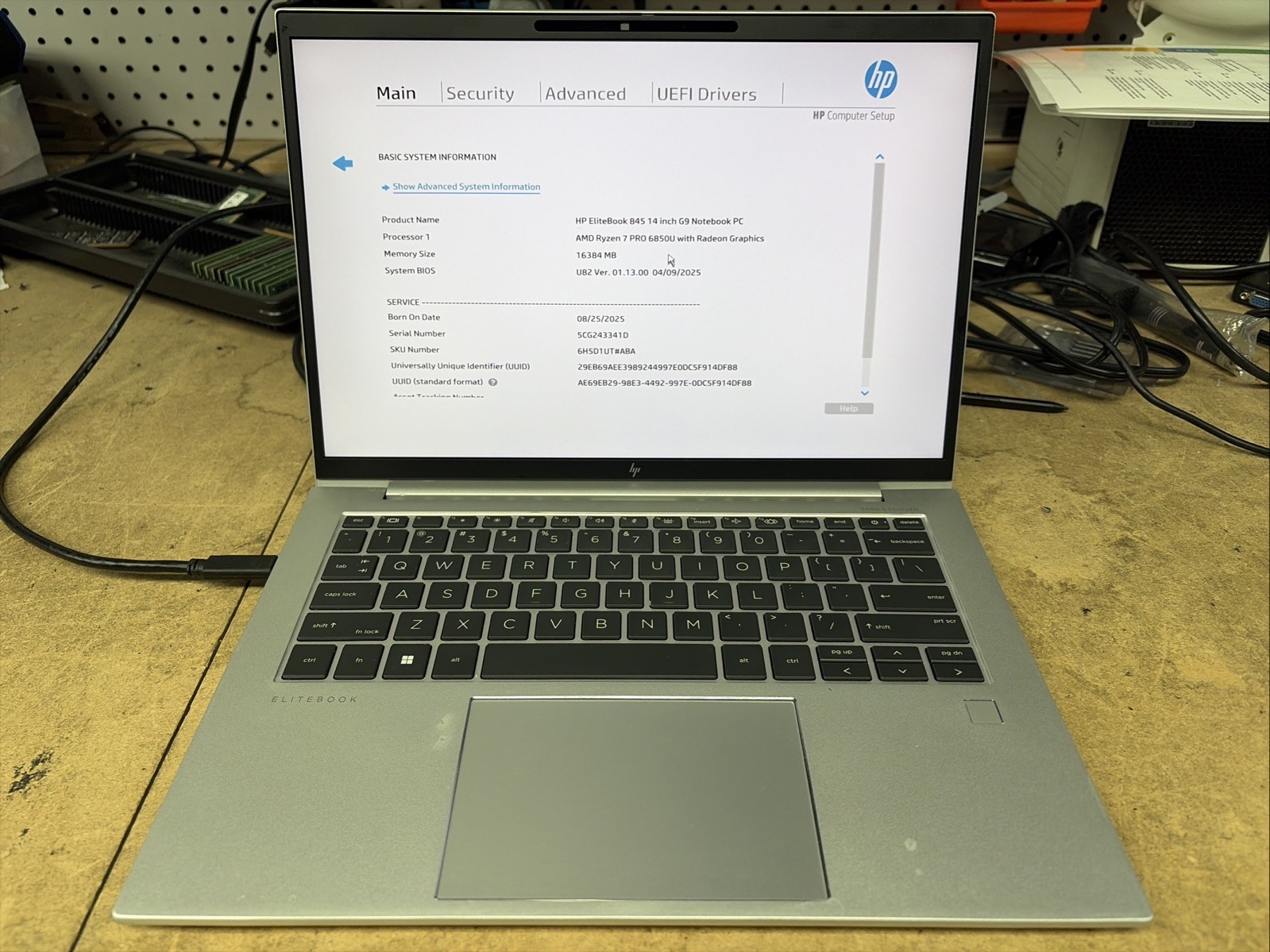HP EliteBook 845 G9 14″ FHD Ryzen 7 PRO 6850U 16GB RAM 512GB SSD No OS
