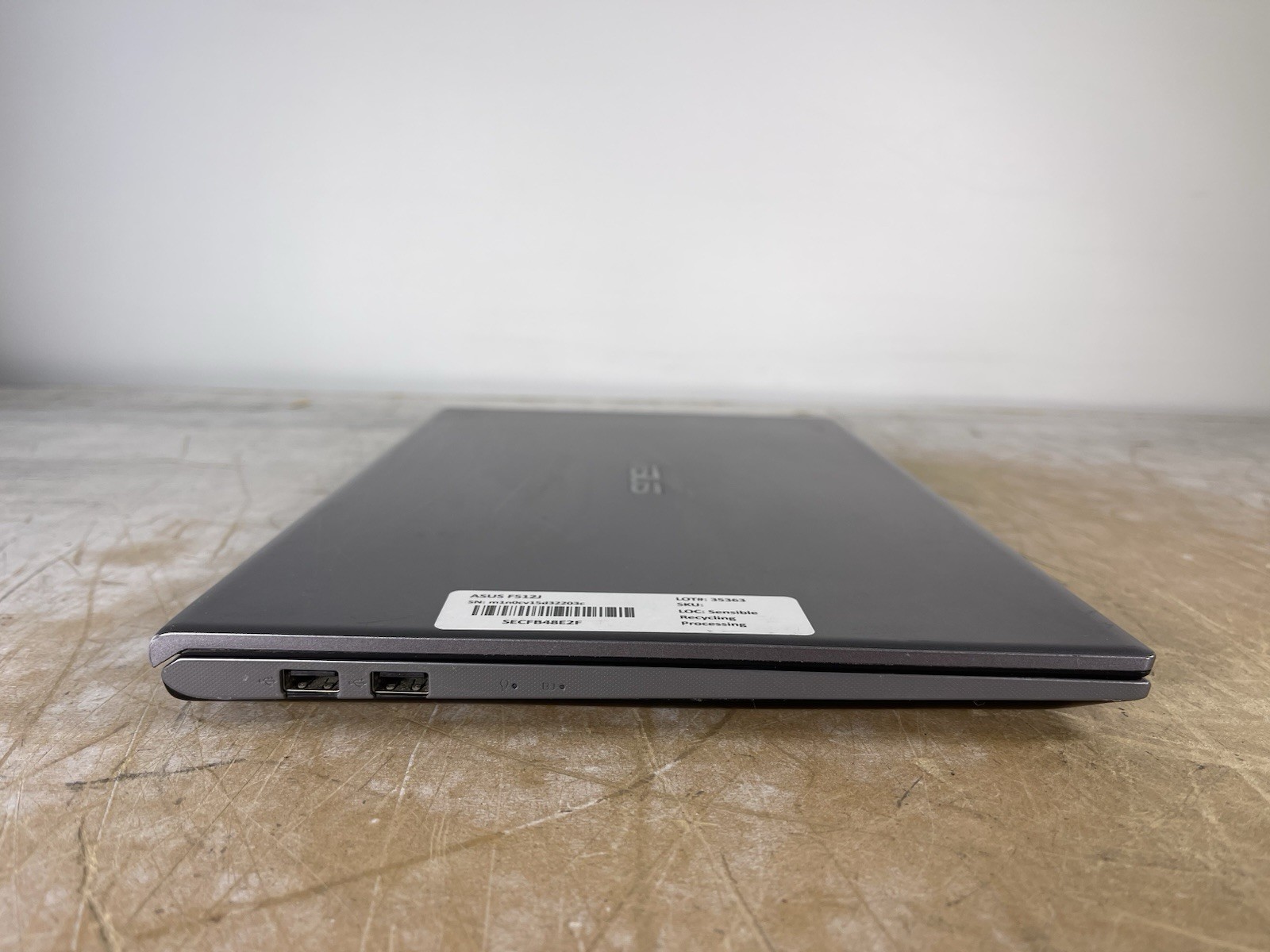 ASUS VIVOBOOK F512J i3-1005G1 @ 1.20 GHz, 12GB RAM, NO HDD/OS