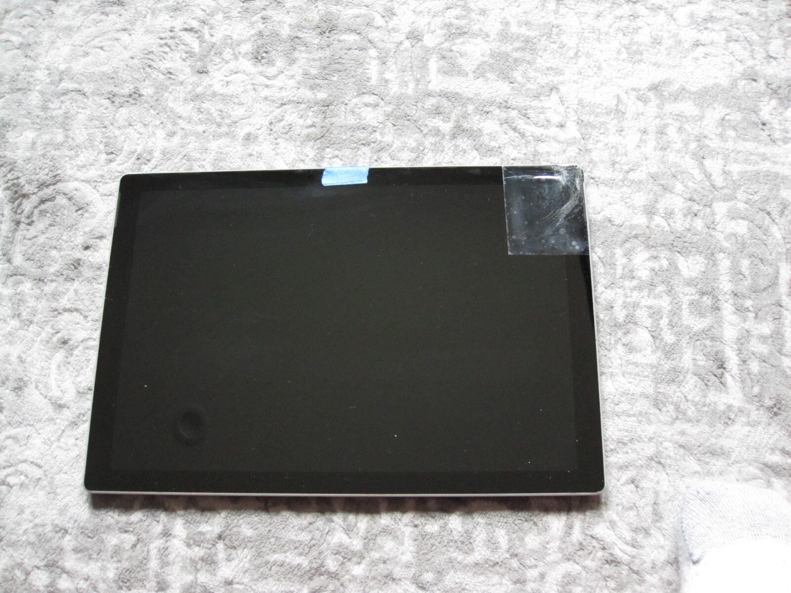 Microsoft Surface Pro Intel 12.3″ (256GB SSD, Core i5-7300U, Parts or Repair