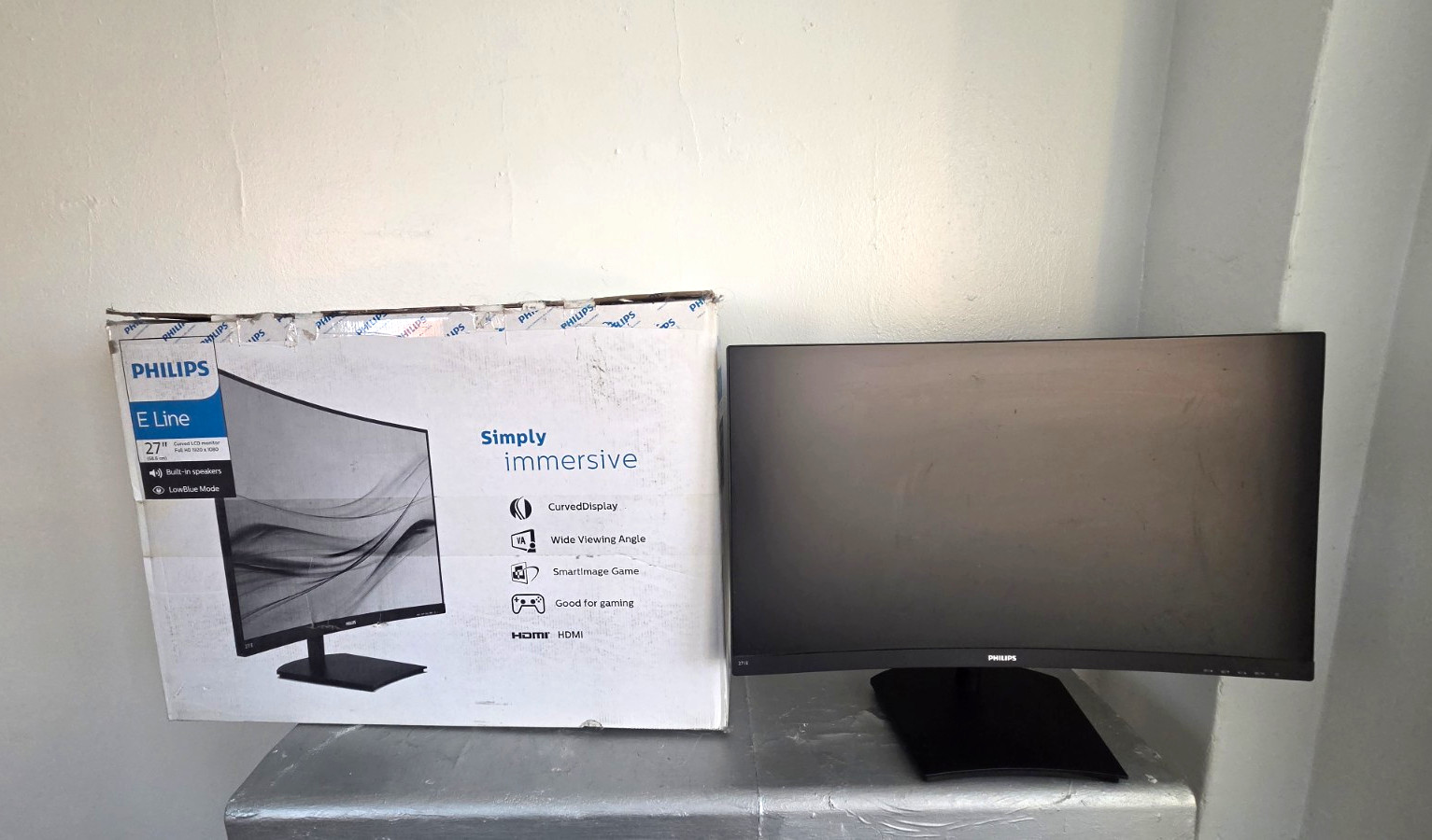 Philips E Line 272E1CA 27″ Curved LCD Monitor 1080p 75Hz Speakers Black
