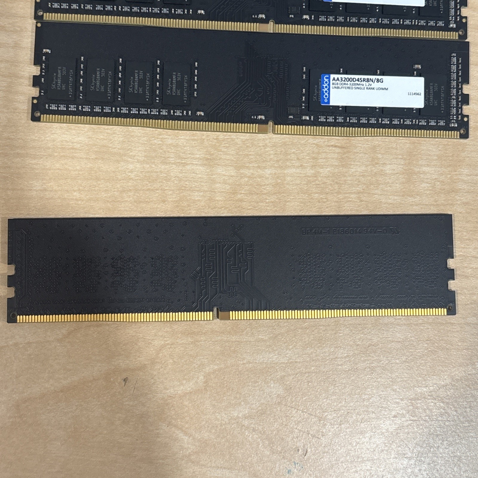 SK Hynix 8GB DDR4 3200MHz UDIMM Desktop RAM Memory AA3200D4SR8N/8G
