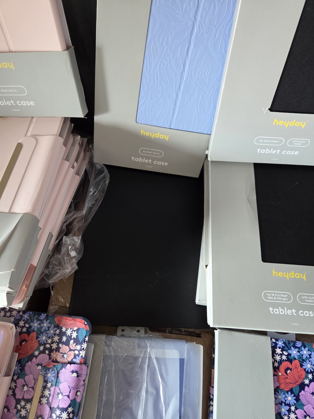 LOT OF 60 Tablet Heyday Cases For Ipad Mixed Models – Mix Colors