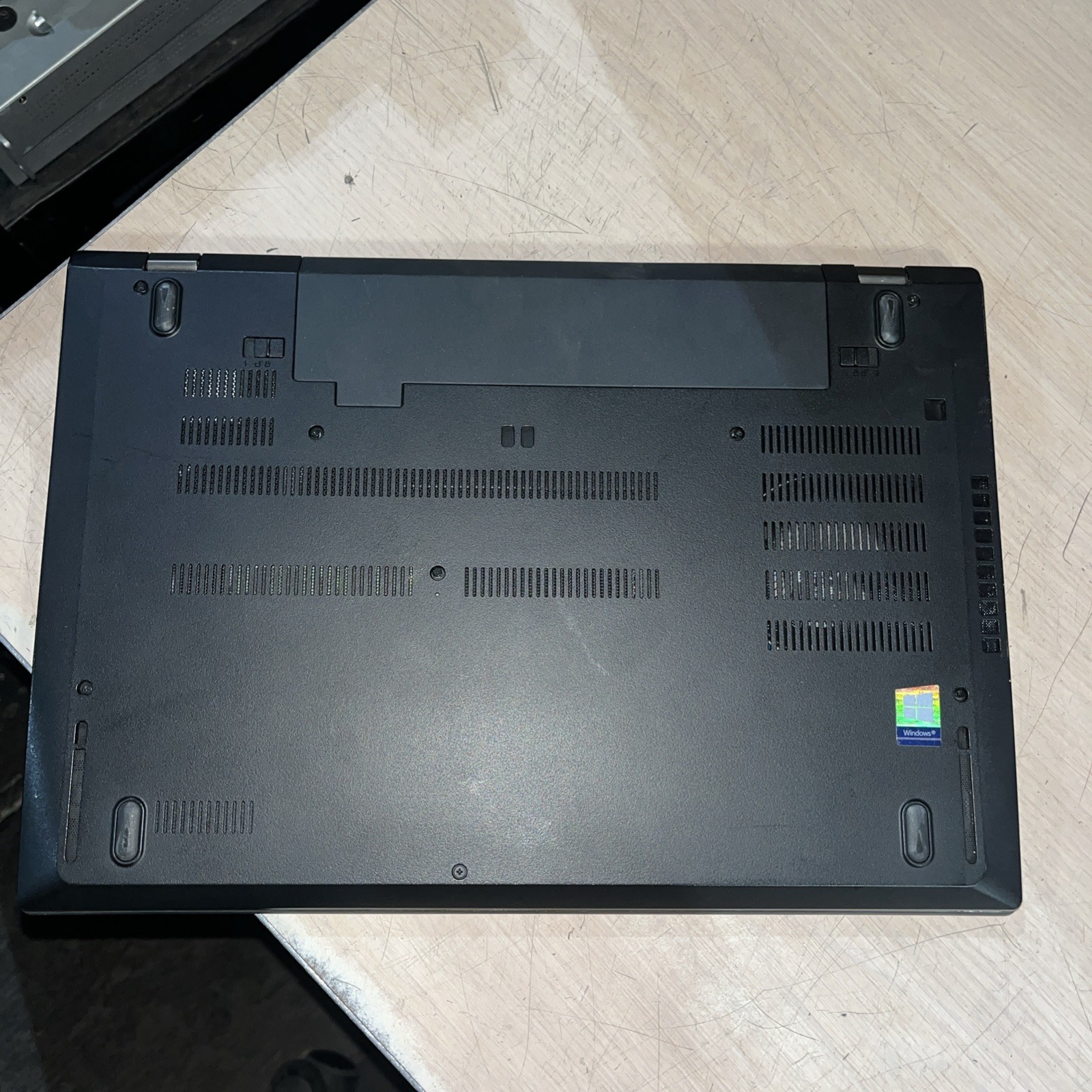 LENOVO THINKPAD P52S INTEL CORE I7-8550U 1.80GHZ 16GB RAM NO HD
