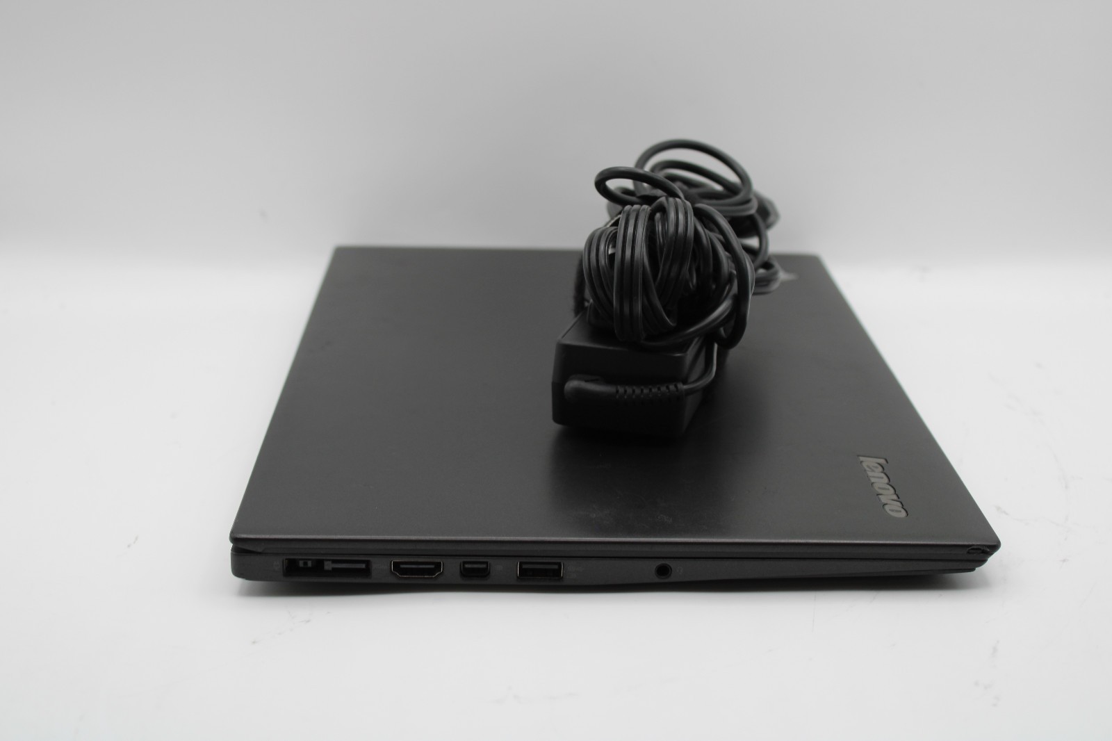 Lenovo ThinkPad X1 Carbon Gen 2 Touch i7-4600U @ 2.1 GHz 8GB RAM 256GB SSD No OS