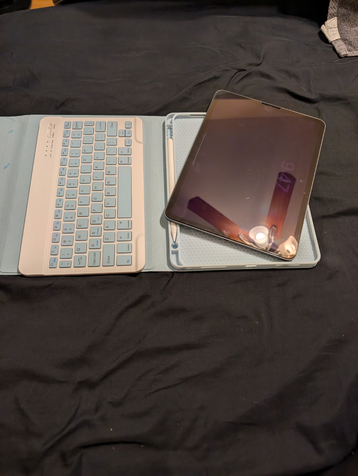 Apple iPad Pro 11″ 256GB Gray Wifi Only Model: MTXQ2LL/A