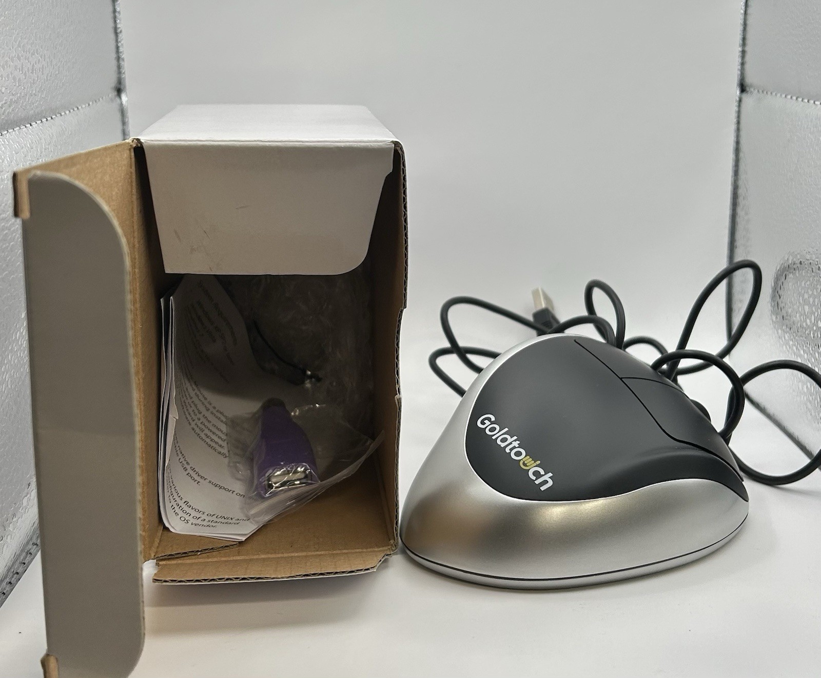 Goldtouch Right-Handed Comfort MOUSE – USB Wired Black/Silver KOV-GTM-R