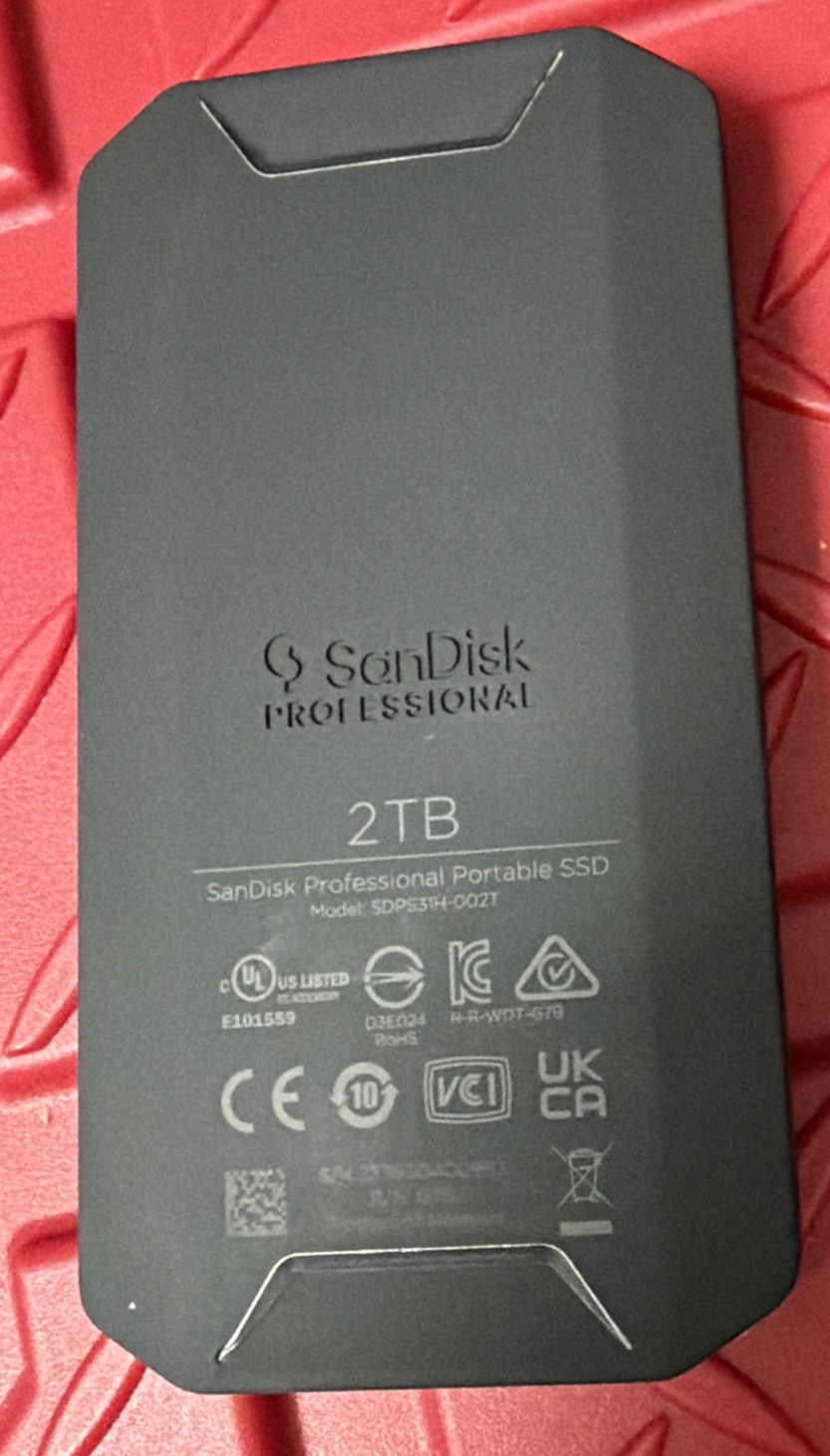 SanDisk PRO-G40 2TB NVMe USB-C Portable External SSD (SDPS31H-001T-GBCND)