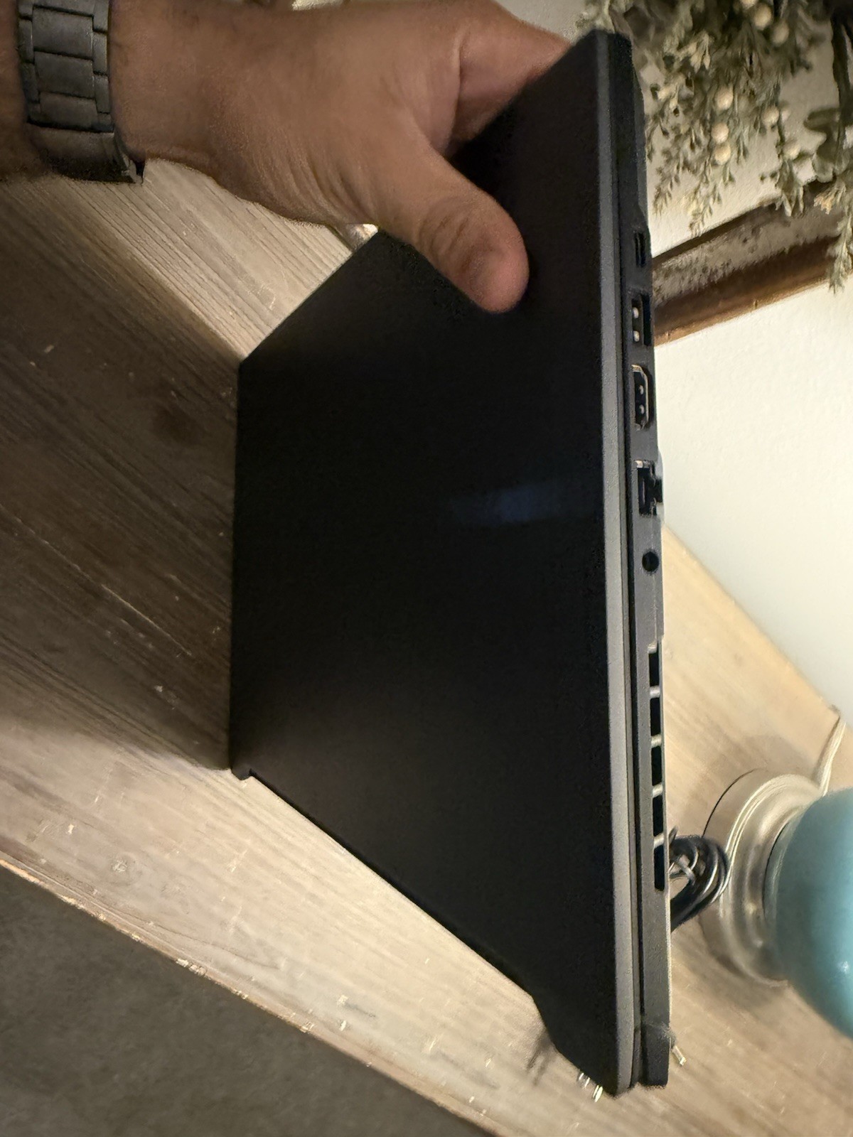 Gigabyte AERO X16 165Hz – Ryzen AI 7 350 – 32GB RAM – 1TB – 32GB – RTX 5070 WRNT
