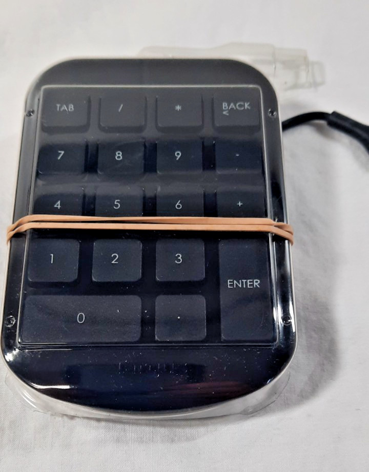 Targus AKP10US Portable USB Numeric Keypad, Plug and Play – PC + Mac – NEW