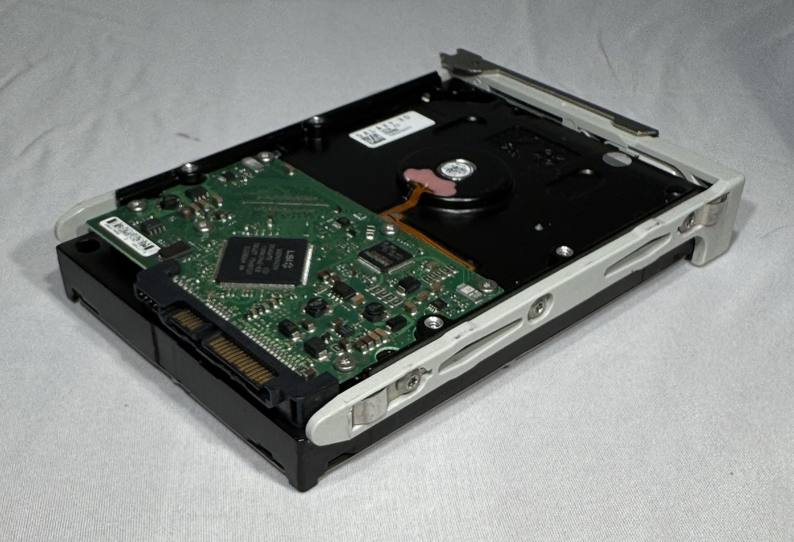 Sun 540-7511 250GB3.5″ 7200RPM SATA 3.0Gb/s HDD w/SPUD Bracket – Sun Ultra 24