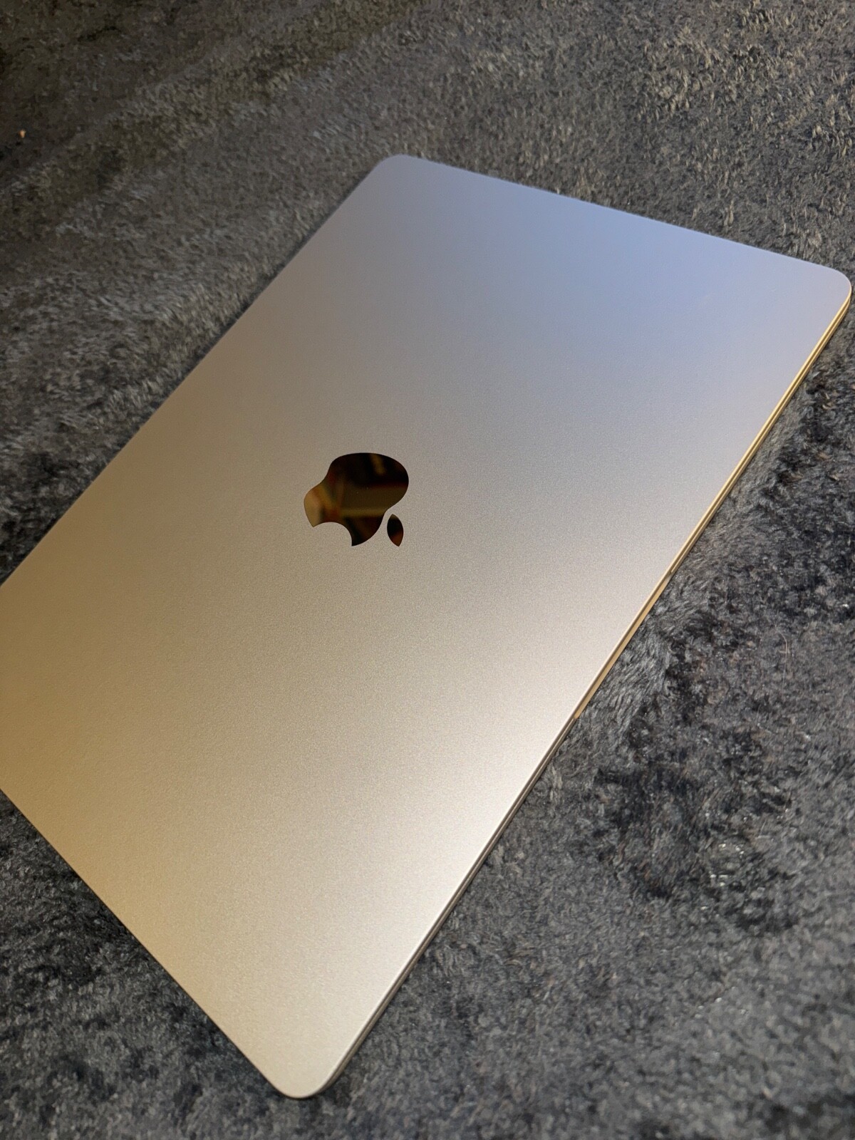 Apple MacBook Air 13 in 2024 Starlight/Apple M3 4.05 GHz, 512 GB 8 GB 10-Core