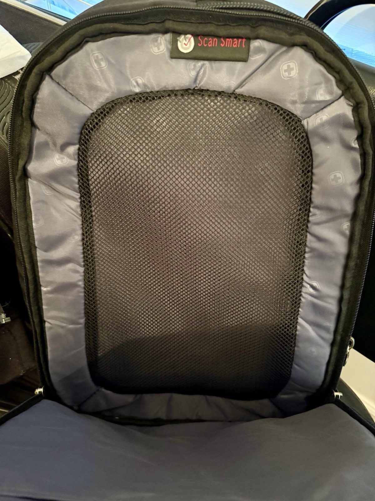 Swiss Gear Airflow TSA Scan Smart 17″ Backpack Laptop Tablet Travel Black & Gray