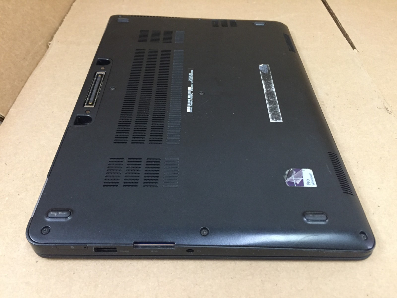 DELL Latitude E7270 12.5″ FHD Laptop Core i7-6600U @2.60GHz 8GB RAM 256GB SSD