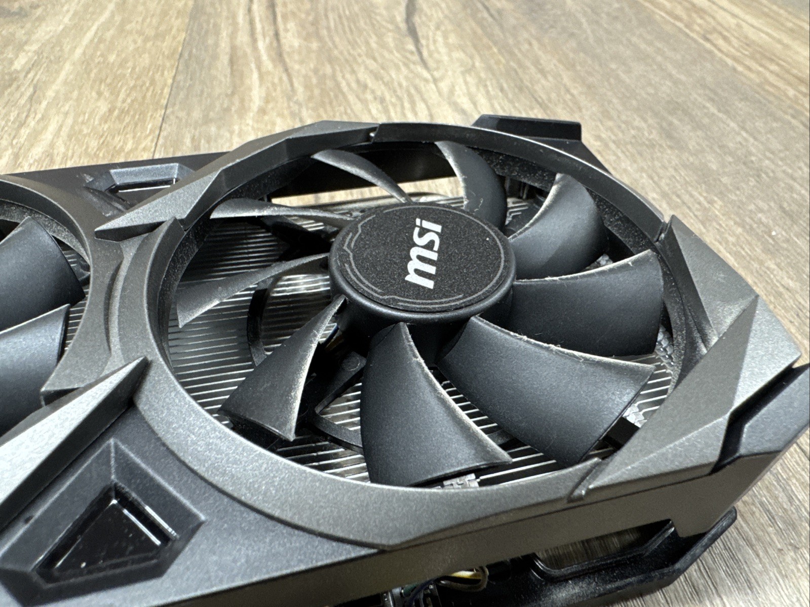 MSI NVIDIA GeForce RTX 3050 VENTUS 2X XS 8G OC 8 GB GDDR6 PCI Express 4.0 x16
