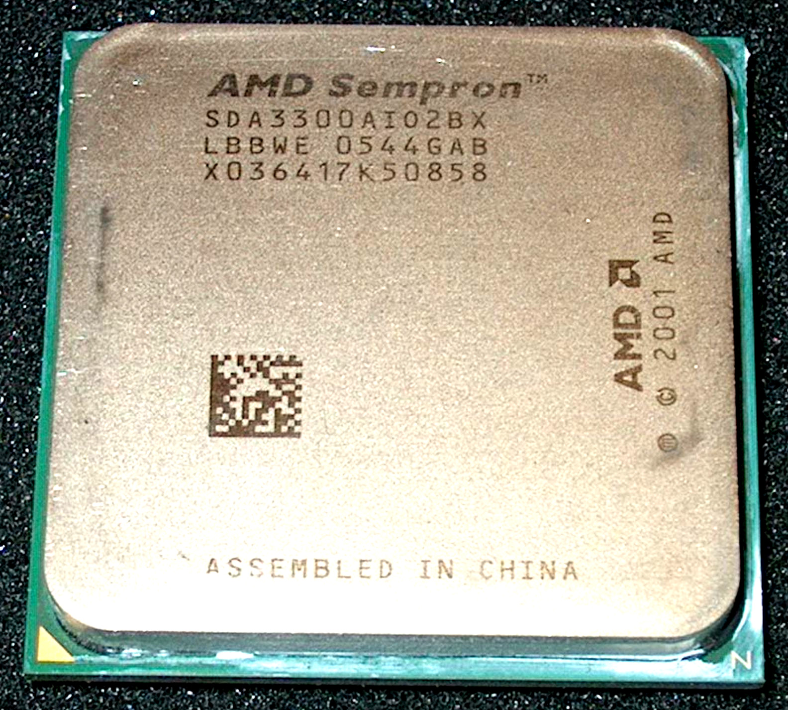 AMD SEMPRON 3300+ 2.0 GHZ PROCESSOR, SDA3300AIO2BX, SOCKET 754, US SELLER