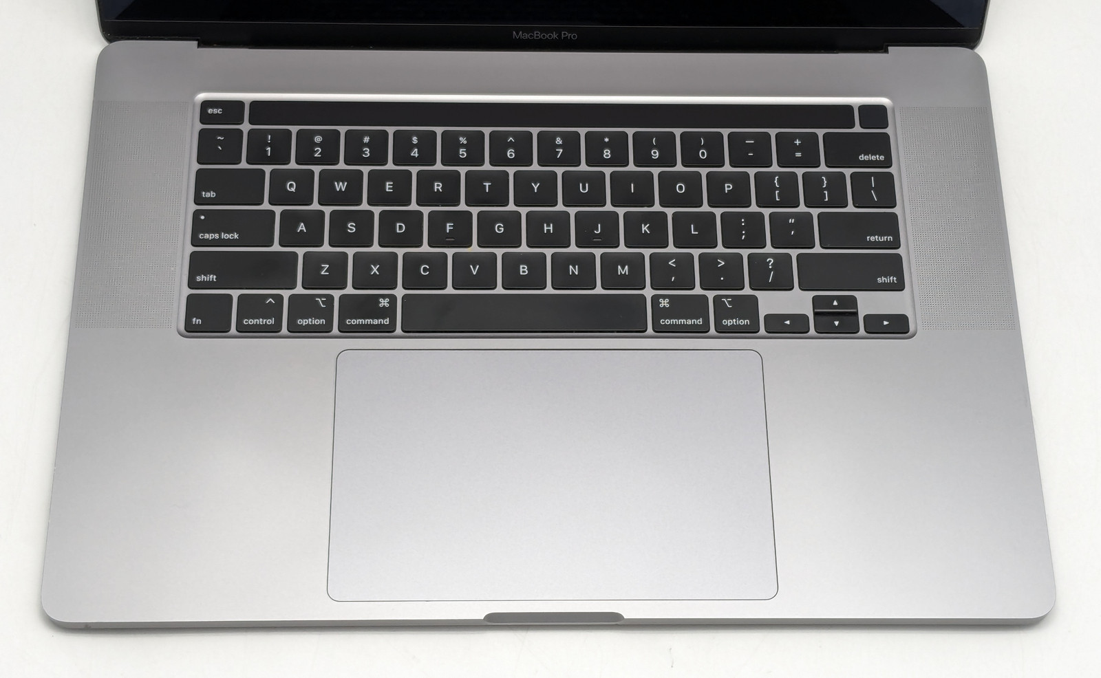 Apple MacBook Pro 2019 16″ i9-9980HK 1TB SSD 32GB RAM Radeon Pro 5500M macOS