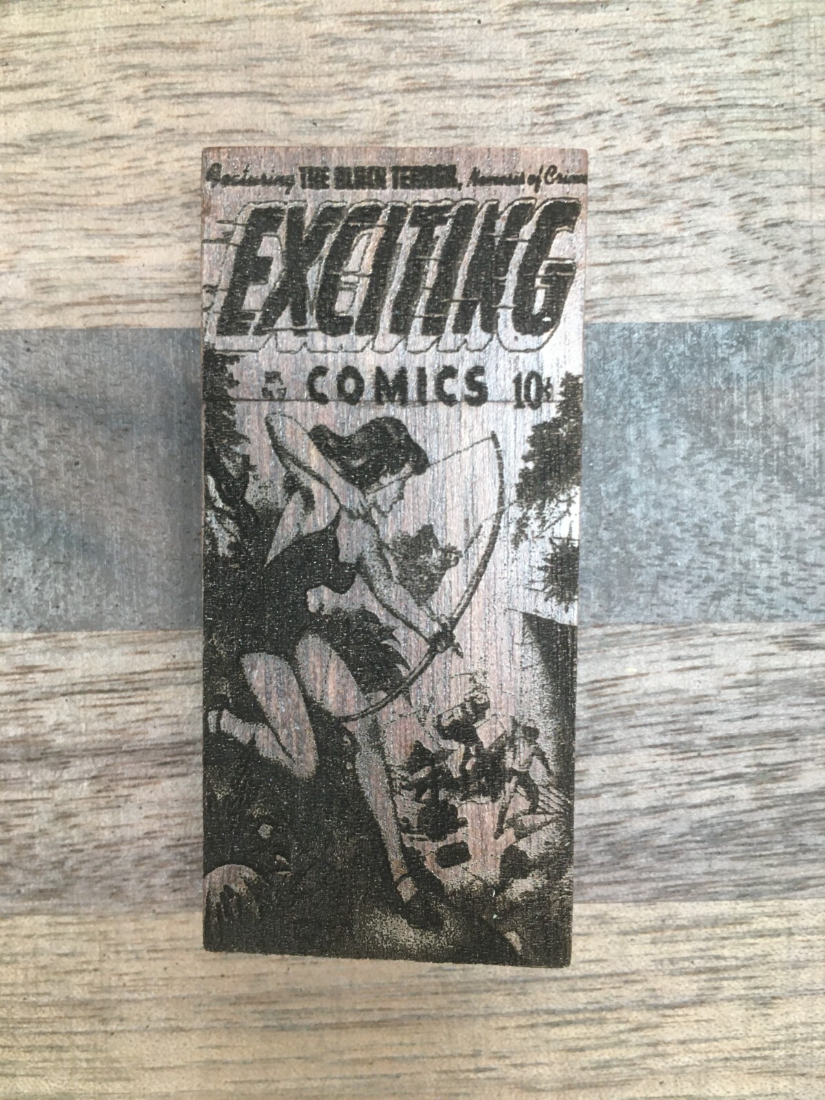 Exciting Comics Engraved USB 2.0 Flash Drive 16gb Walnut Wood Memory Stick